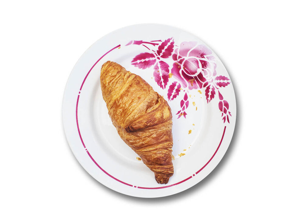 Servies 03 Un croissant s il vous plait rood frans bordje met croissant