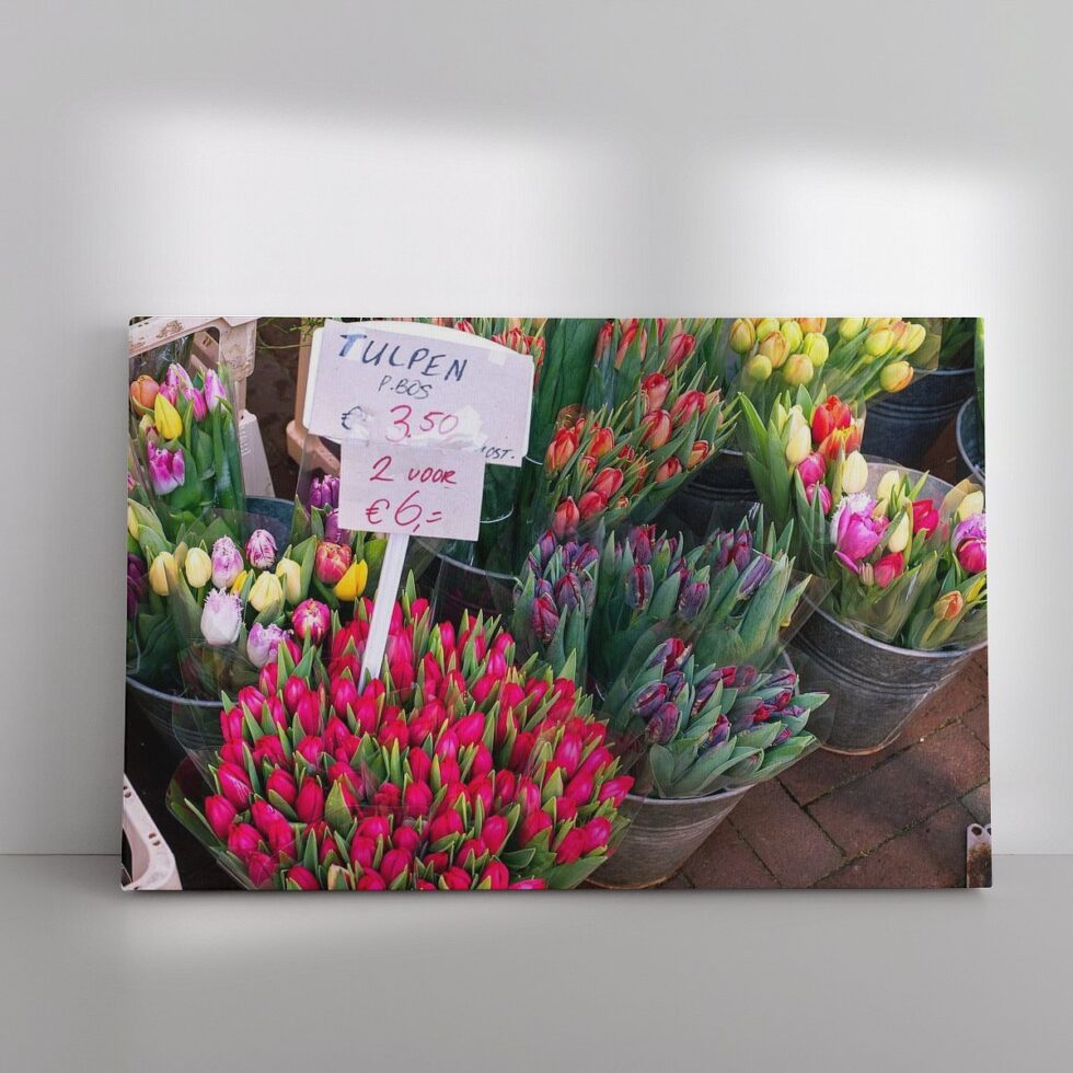 1383600 Tulpen op de markt