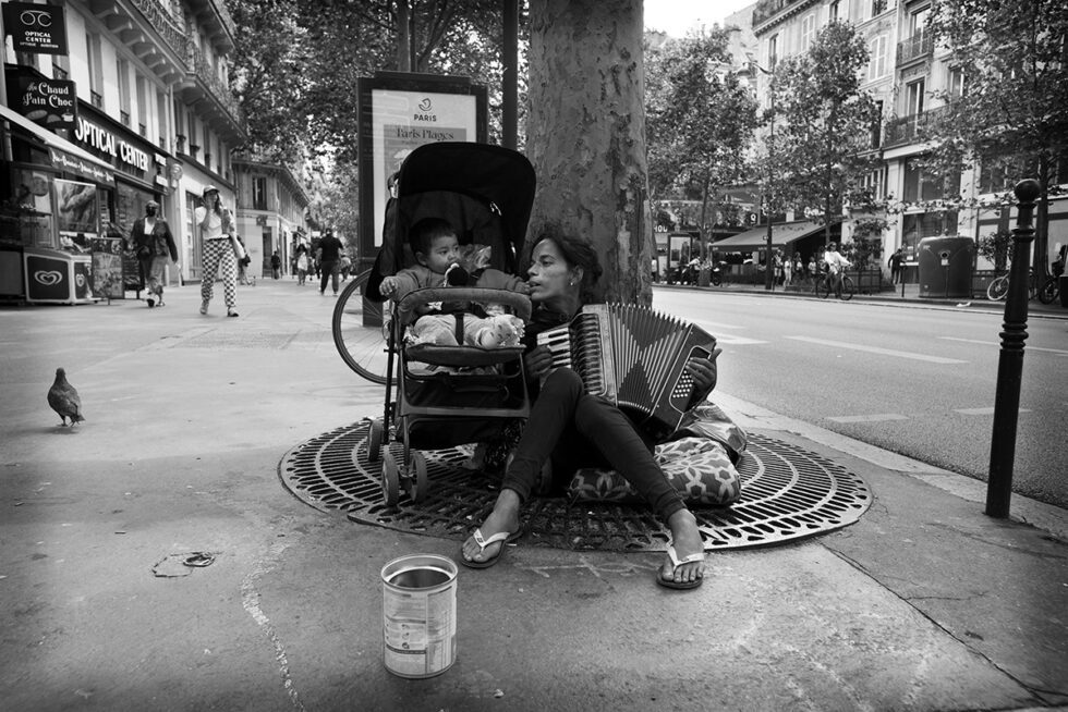 Parijs straatmuzikant Boulevard de Sebastopol