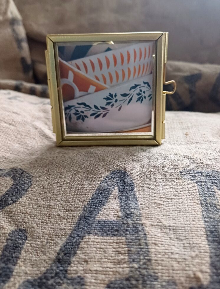 Les petits carrés Café Jaune 06