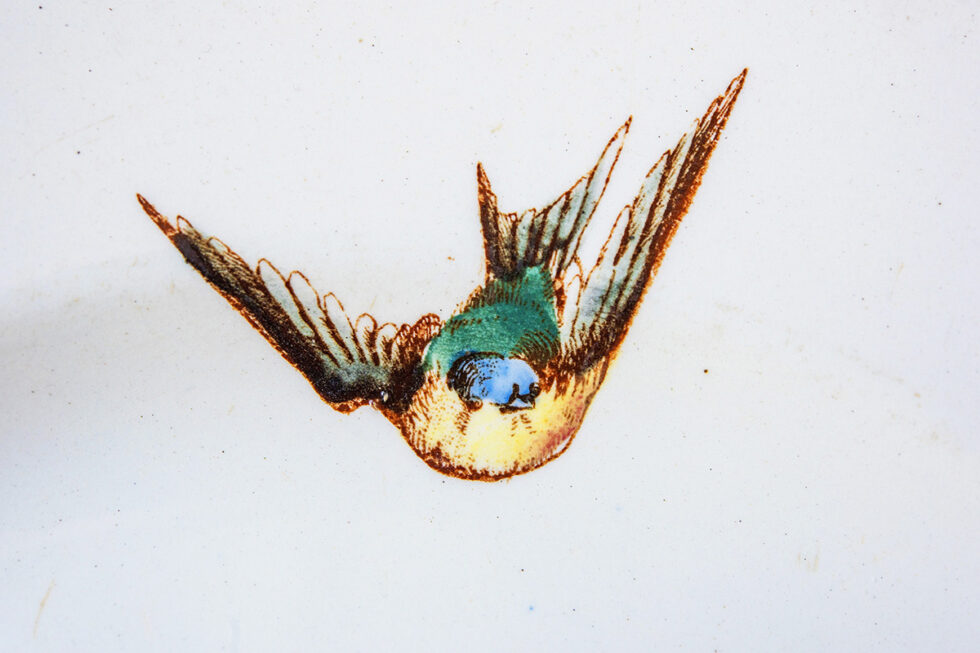 Servies 20 Vogel op oud frans bord uit Parijs, detail