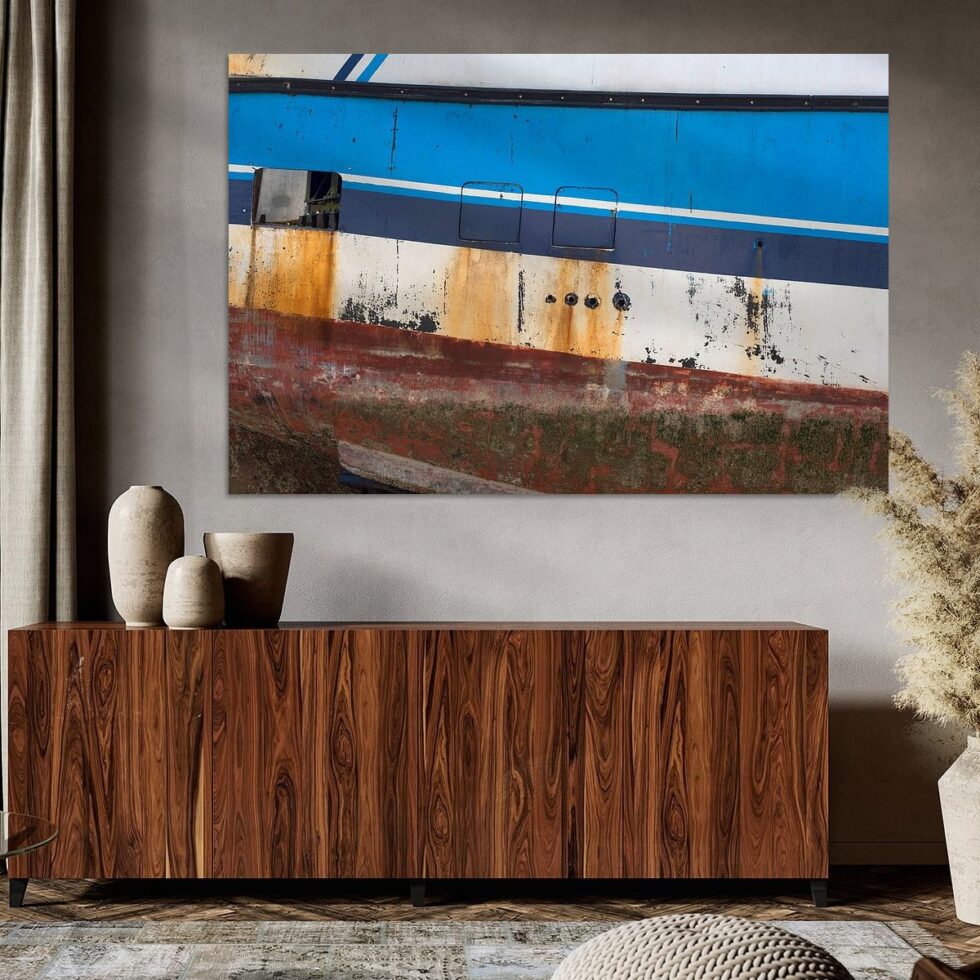 1972421 Verweerde vissersboot